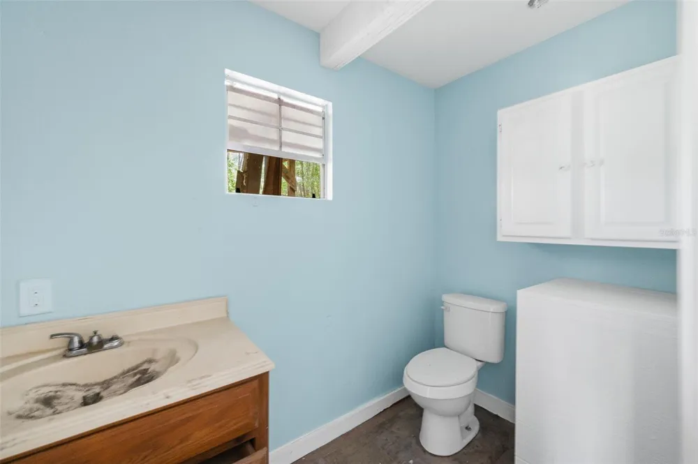 16422 NE 10TH STREET Gainesville, FL 32609