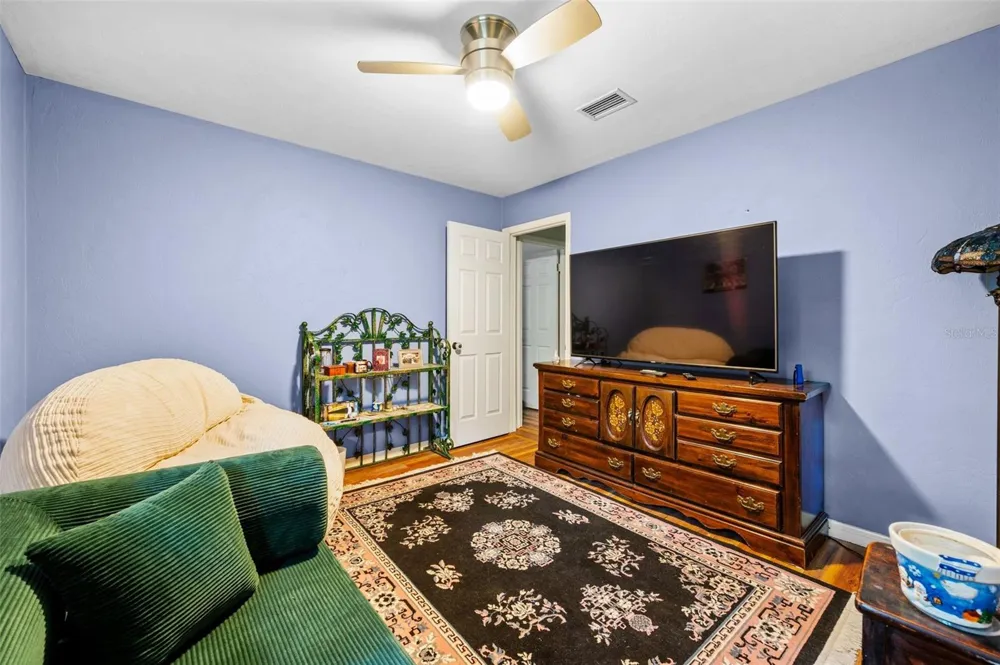 16422 NE 10TH STREET Gainesville, FL 32609
