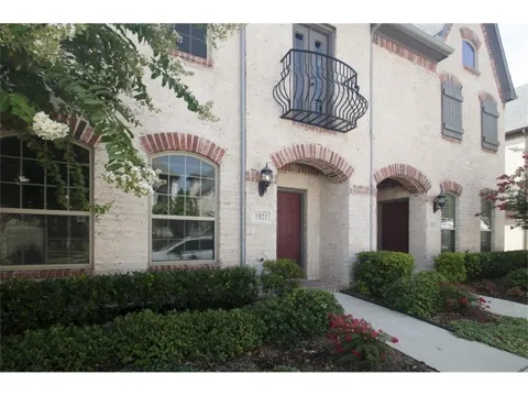 1821 Cortez Lane