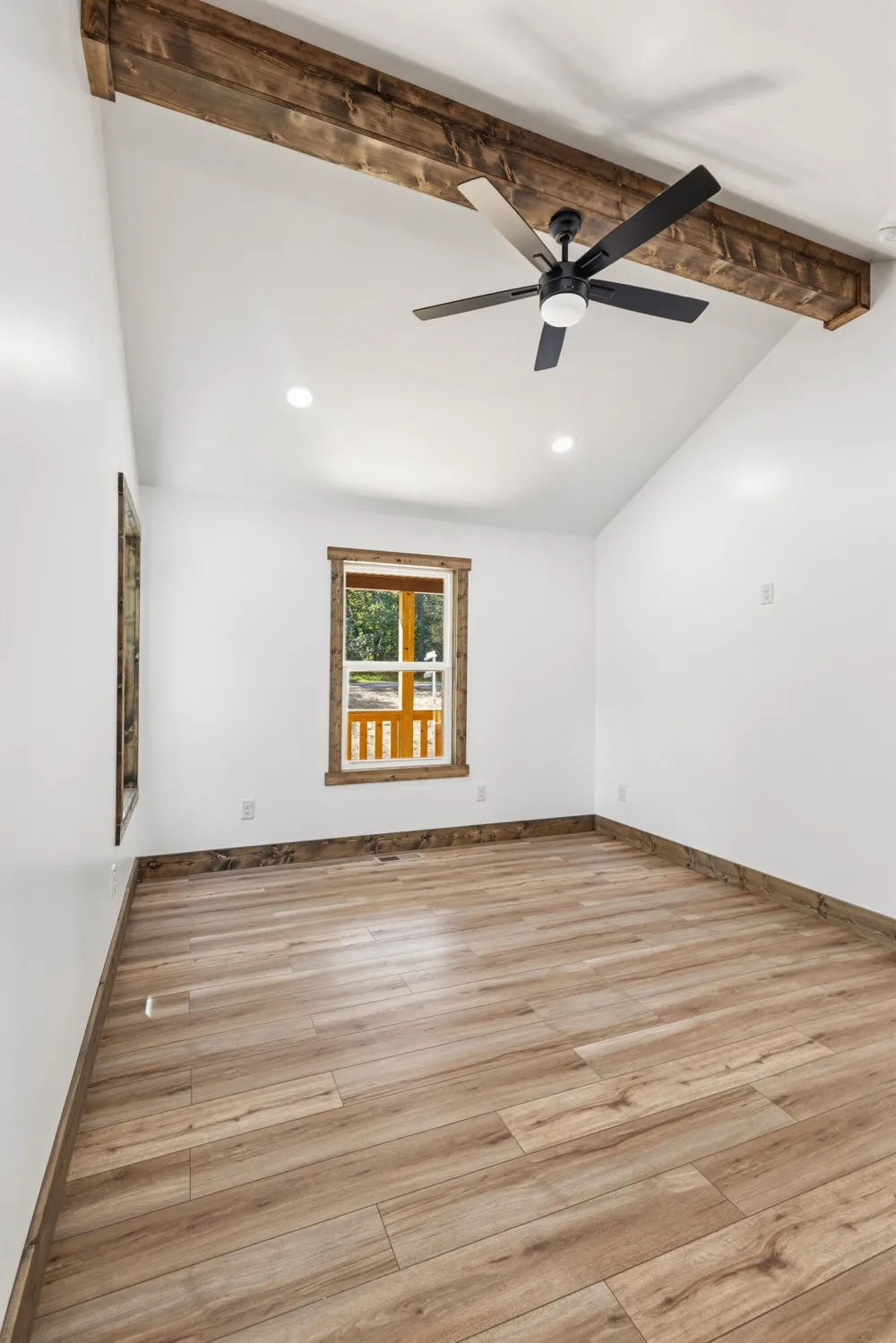 2377 Porch Rock Road Pikeville, TN 37367