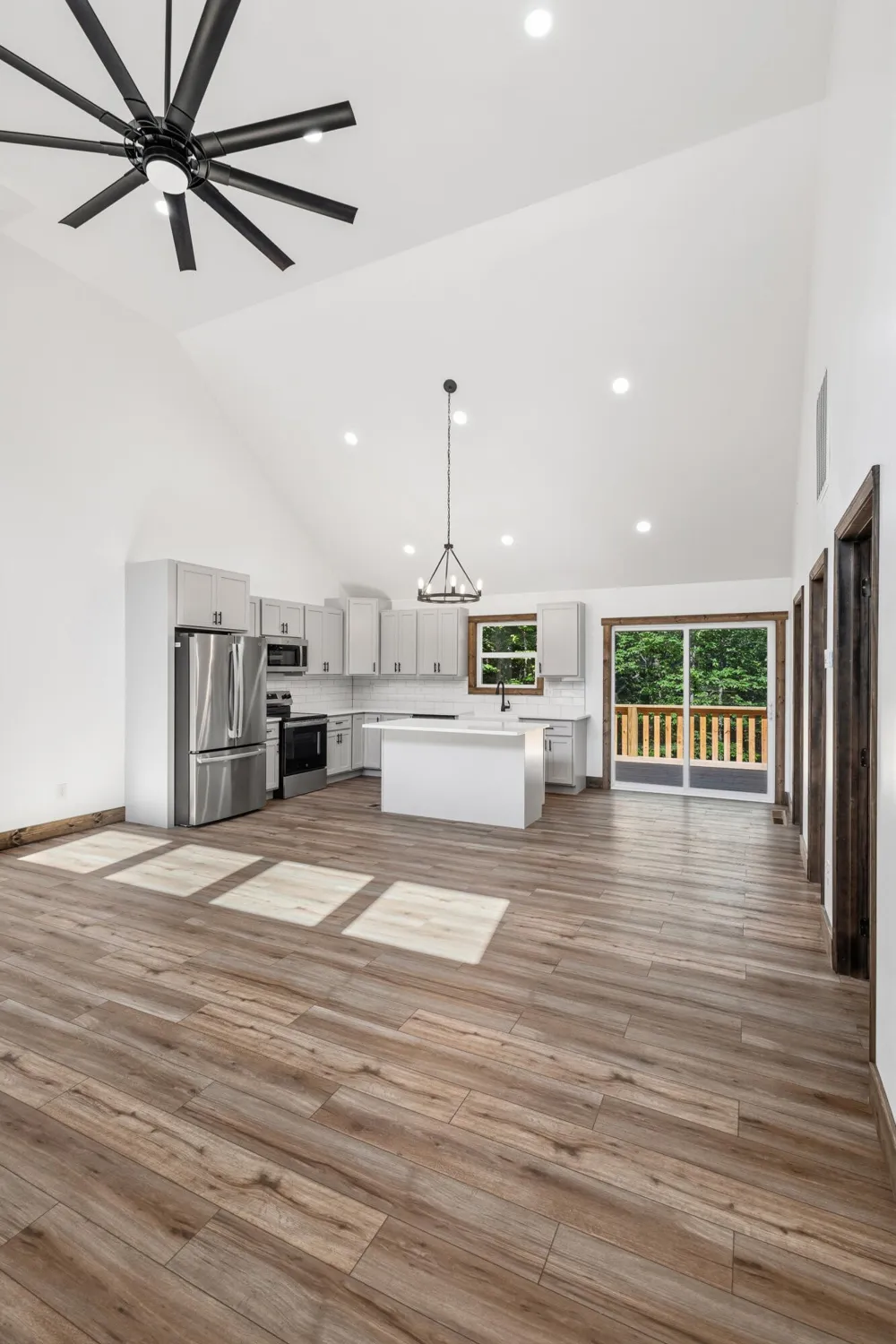2377 Porch Rock Road Pikeville, TN 37367