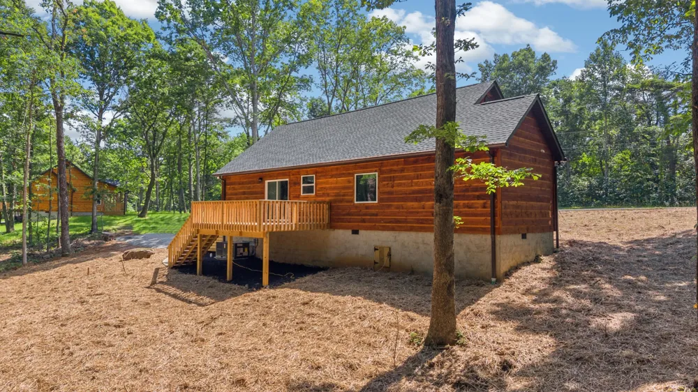 2377 Porch Rock Road Pikeville, TN 37367