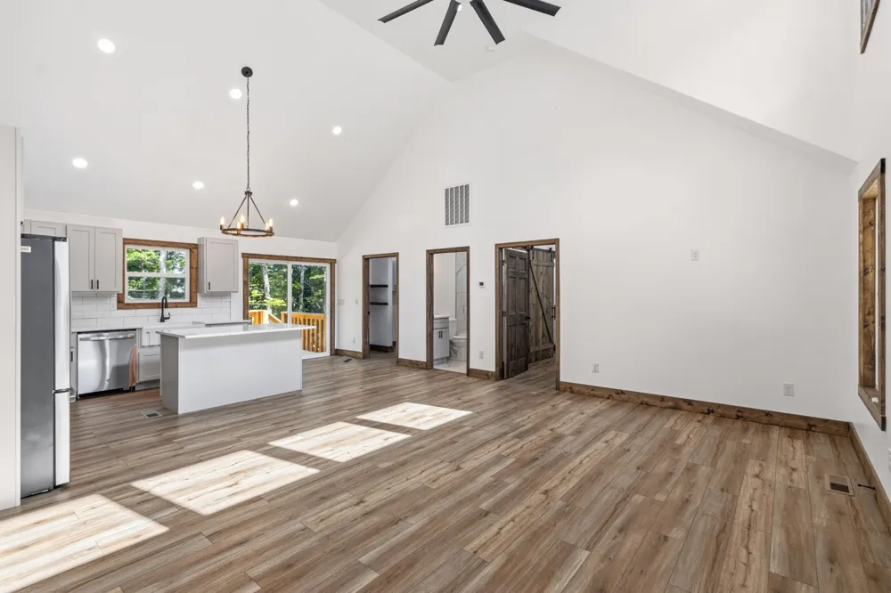 2377 Porch Rock Road Pikeville, TN 37367