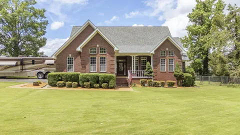 135 BETSY DR