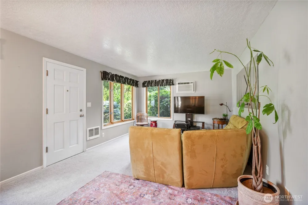 111 Appleman Drive Castle Rock, WA 98611