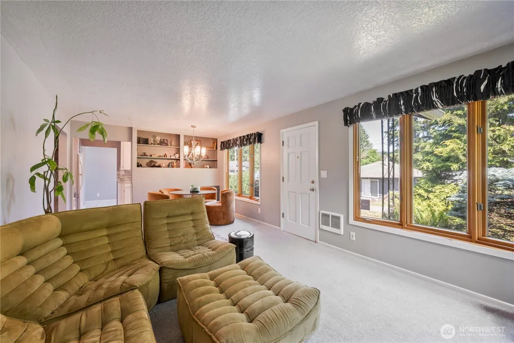 111 Appleman Drive Castle Rock, WA 98611