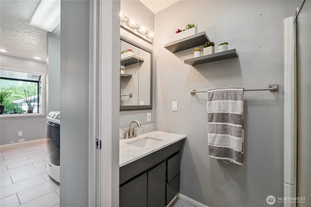 111 Appleman Drive Castle Rock, WA 98611
