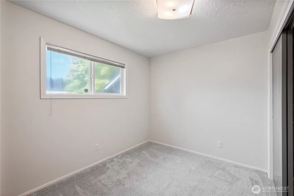 111 Appleman Drive Castle Rock, WA 98611