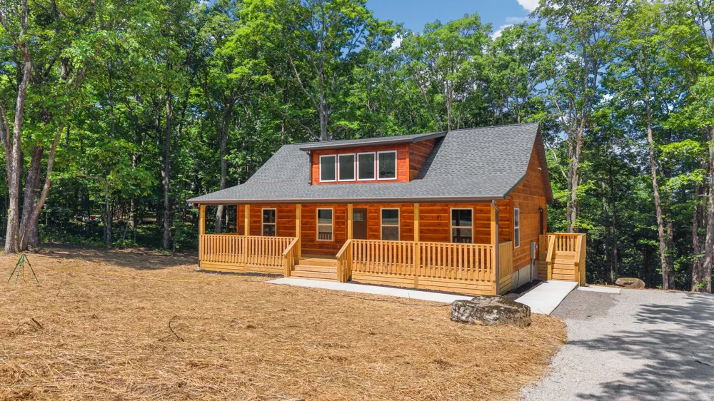 2377 Porch Rock Road Pikeville, TN 37367