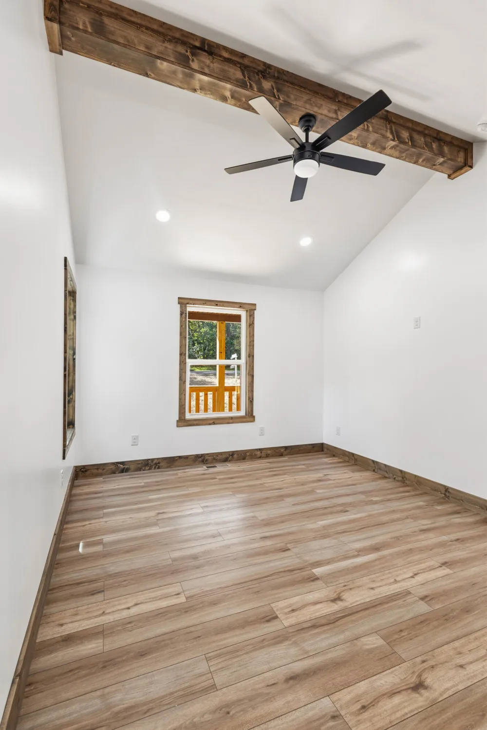 2377 Porch Rock Road Pikeville, TN 37367