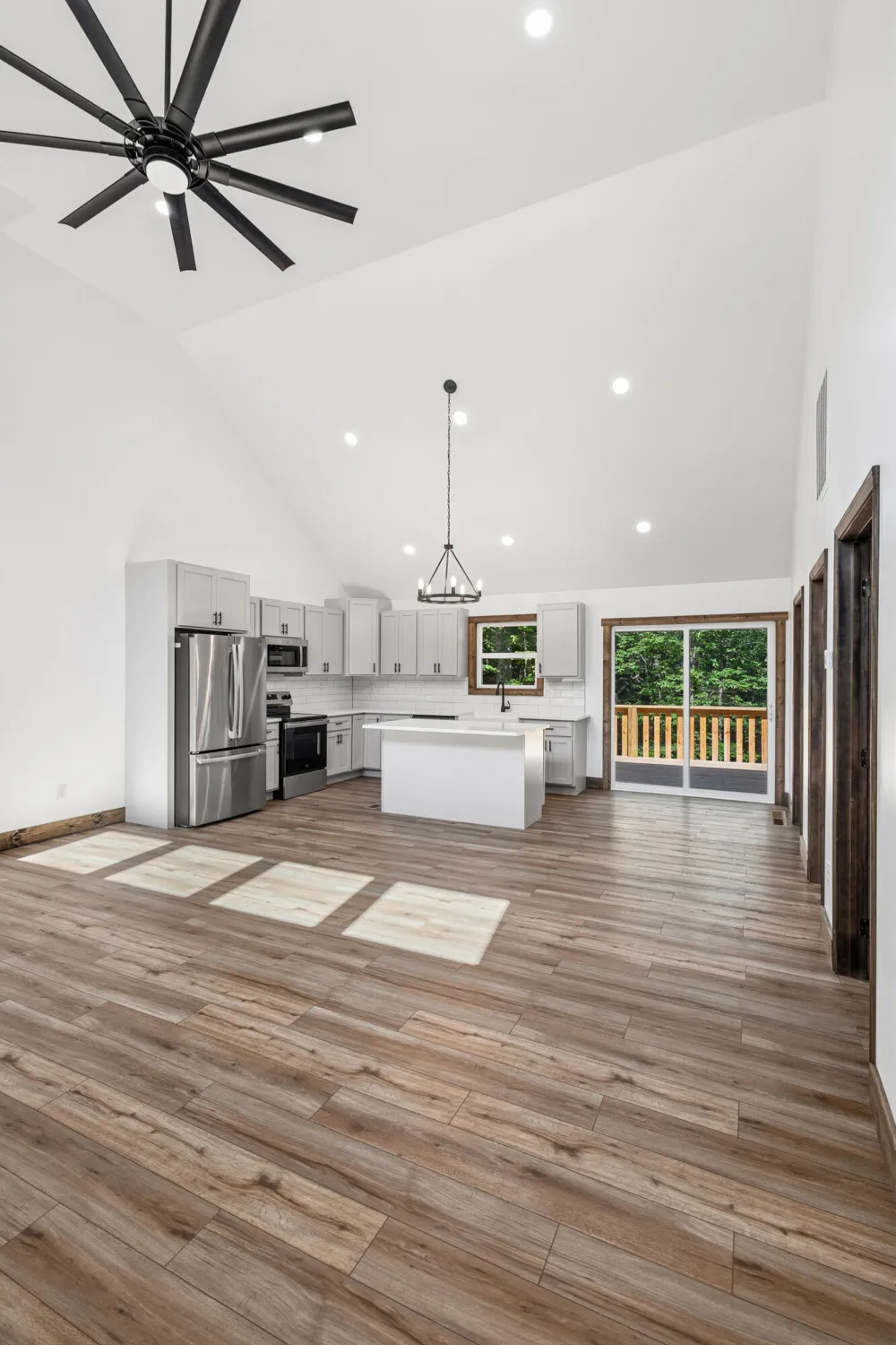 2377 Porch Rock Road Pikeville, TN 37367