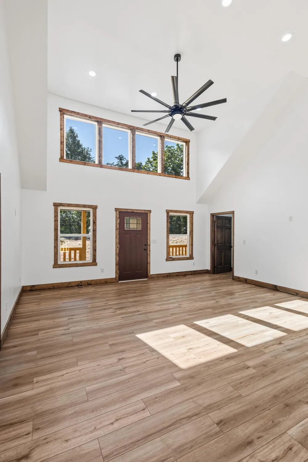 2377 Porch Rock Road Pikeville, TN 37367