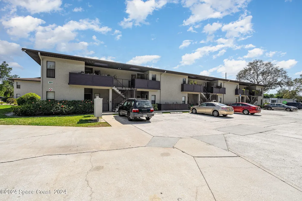 1051 Clearmont Street