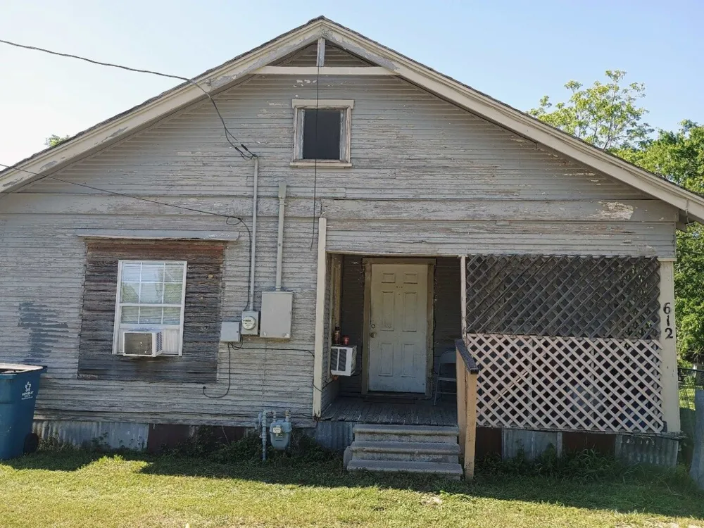 612 W 16th Avenue Corsicana, TX 75110