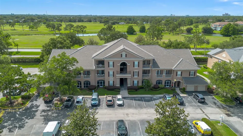 14226 FREDRICKSBURG DRIVE #220 Orlando, FL 32837