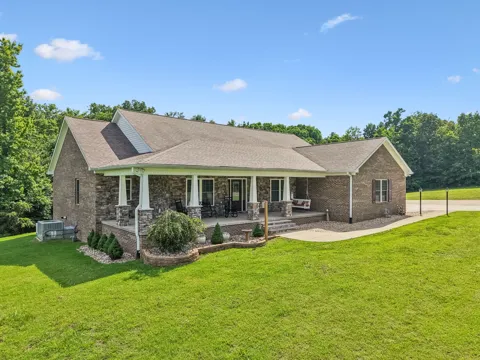 1421 Oakmont Cir