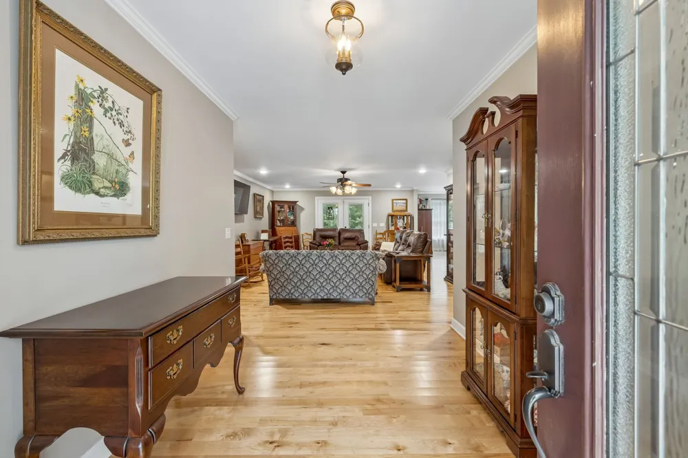 1421 Oakmont Cir Centerville, TN 37033
