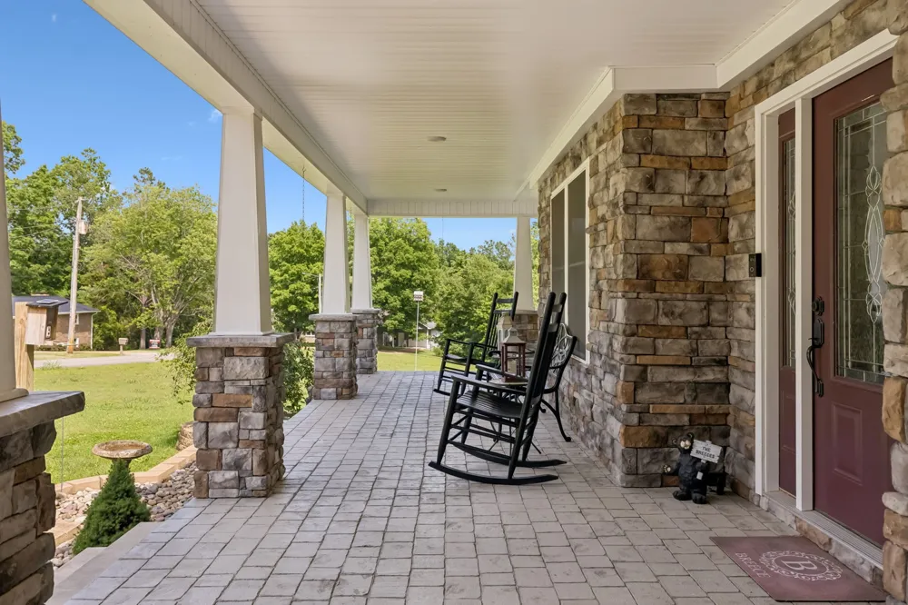 1421 Oakmont Cir Centerville, TN 37033