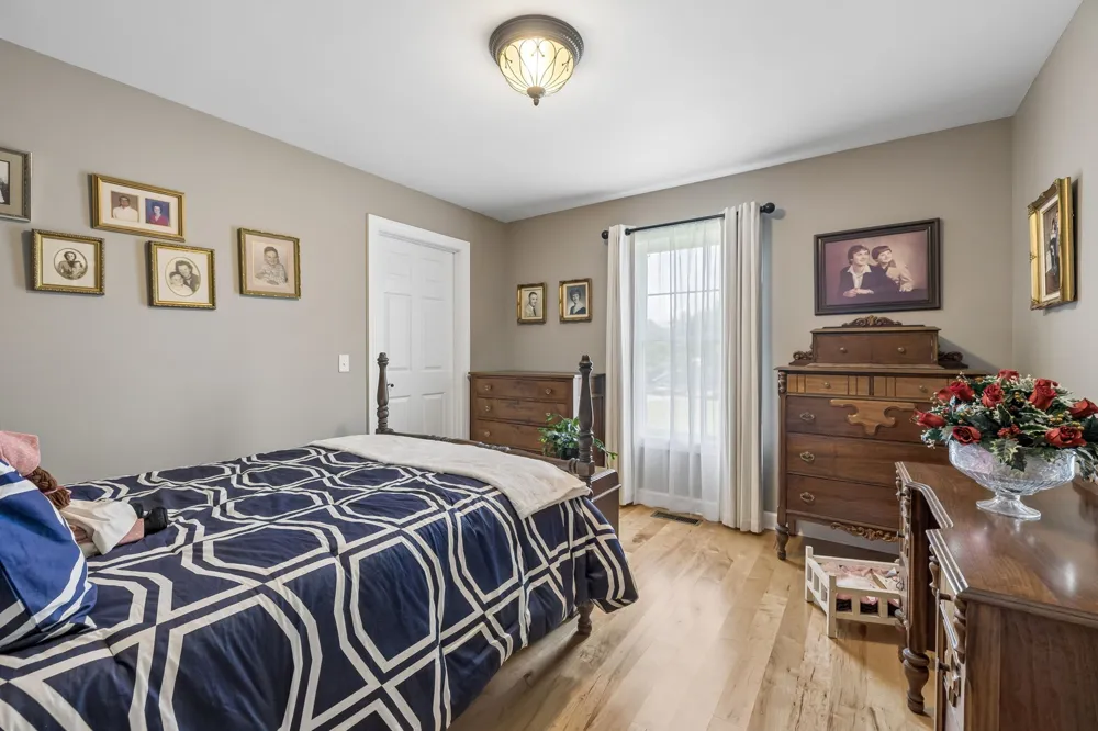 1421 Oakmont Cir Centerville, TN 37033