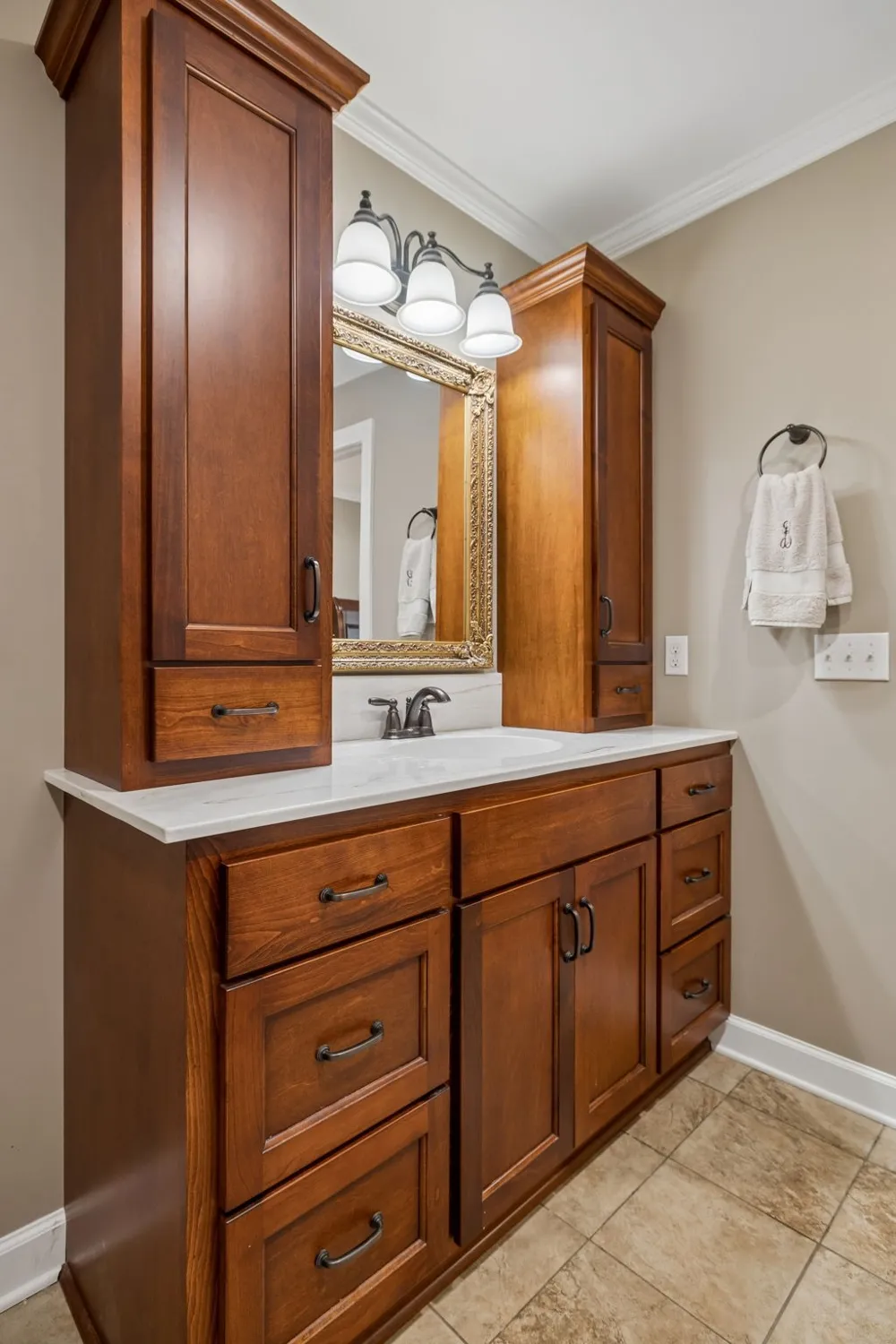 1421 Oakmont Cir Centerville, TN 37033