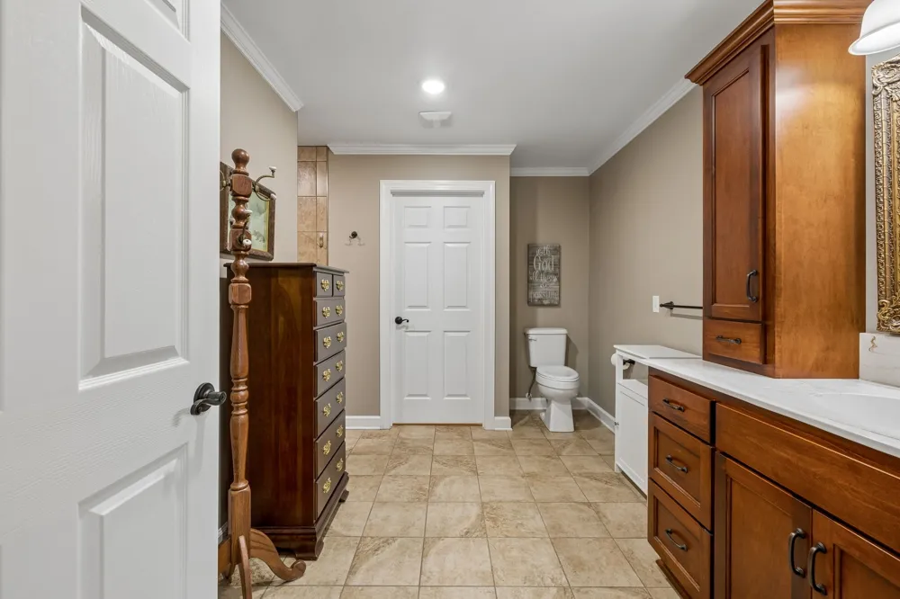 1421 Oakmont Cir Centerville, TN 37033