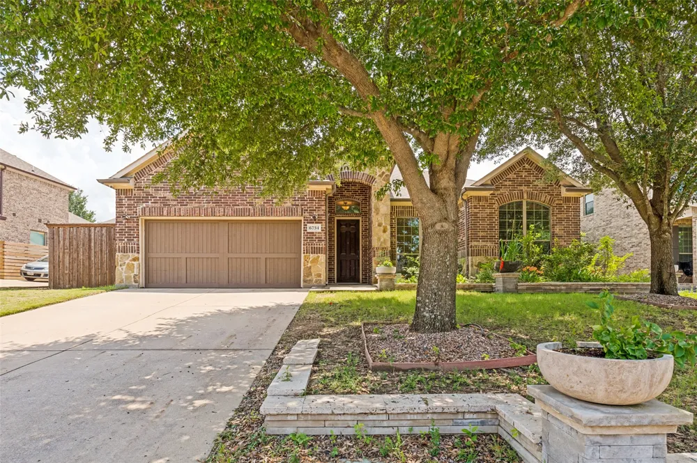 6734 Trailblazer Way Dallas, TX 75236