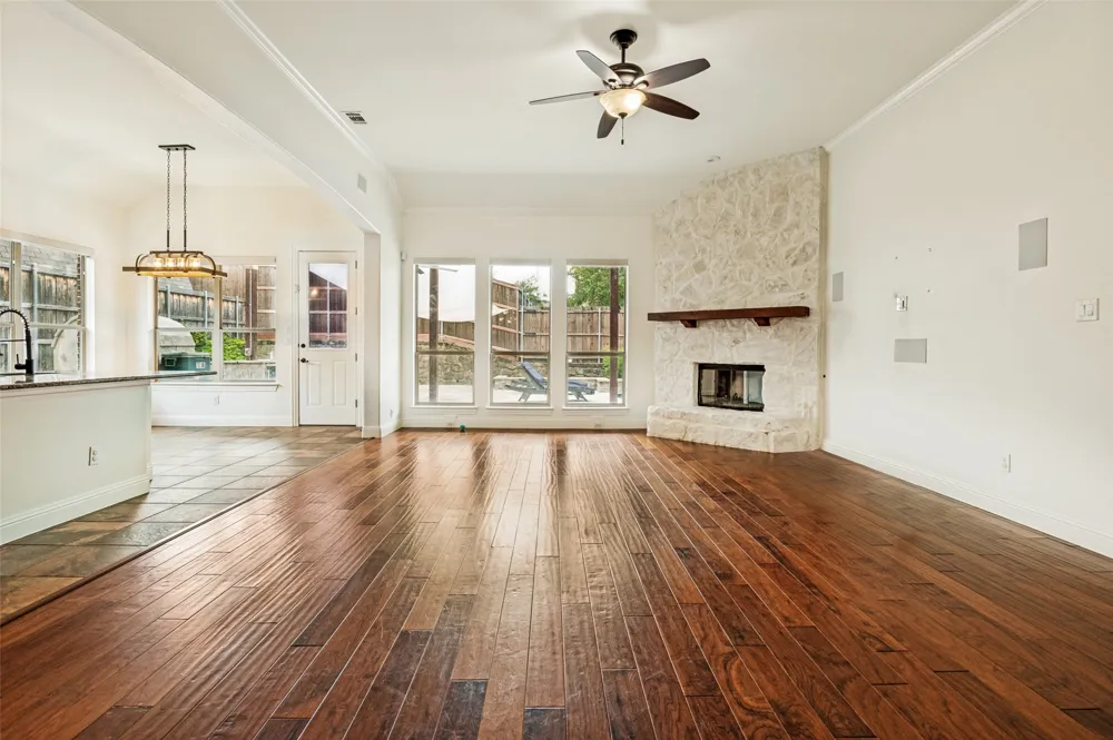 6734 Trailblazer Way Dallas, TX 75236