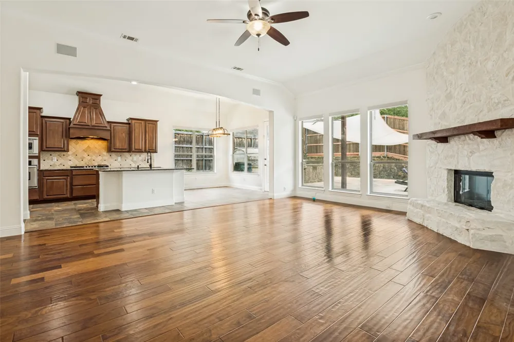 6734 Trailblazer Way Dallas, TX 75236
