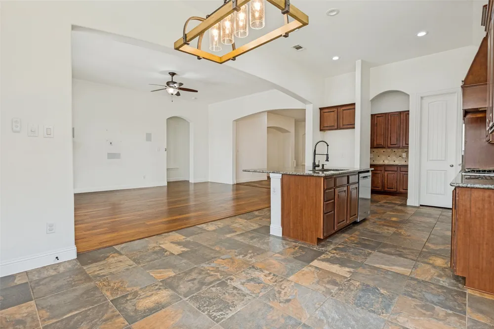 6734 Trailblazer Way Dallas, TX 75236