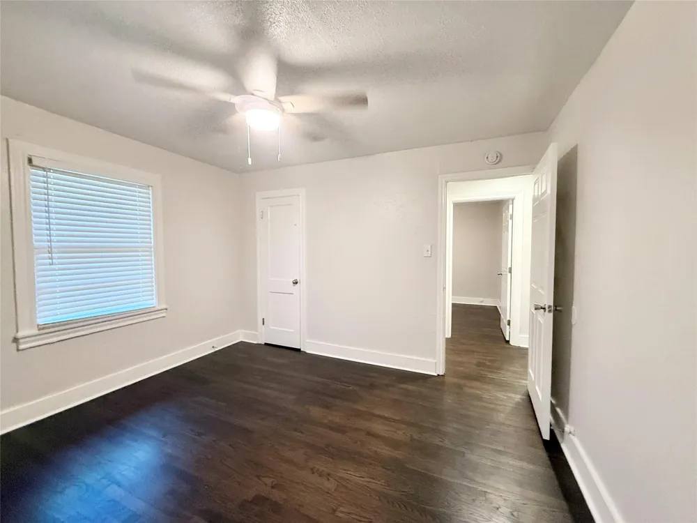 119 Oak Drive Lake Jackson, TX 77566