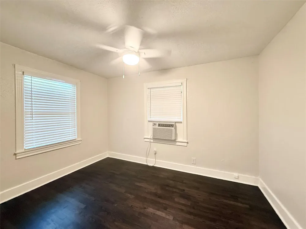 119 Oak Drive Lake Jackson, TX 77566