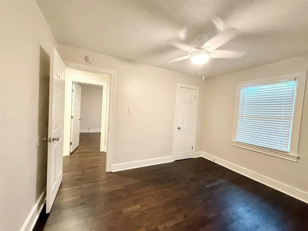 119 Oak Drive Lake Jackson, TX 77566