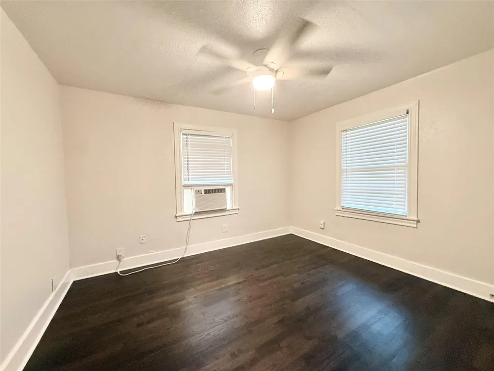119 Oak Drive Lake Jackson, TX 77566