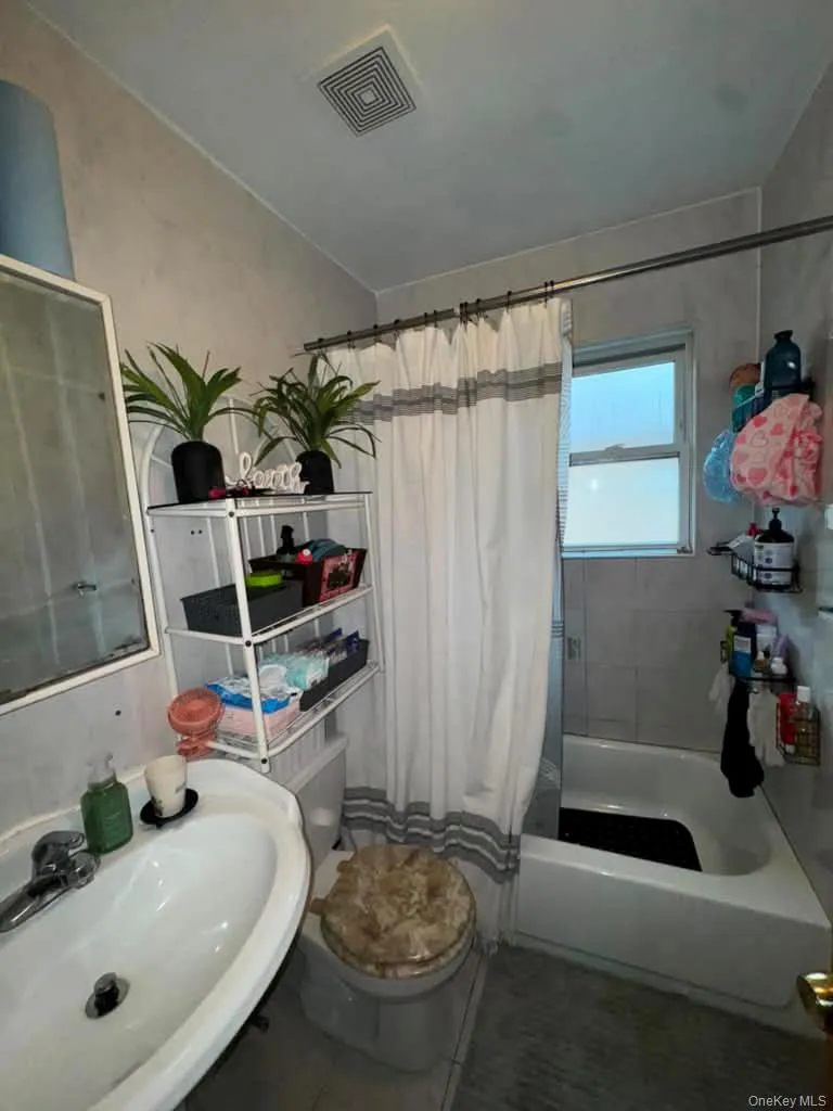 2521 94th Street East Elmhurst, NY 11369
