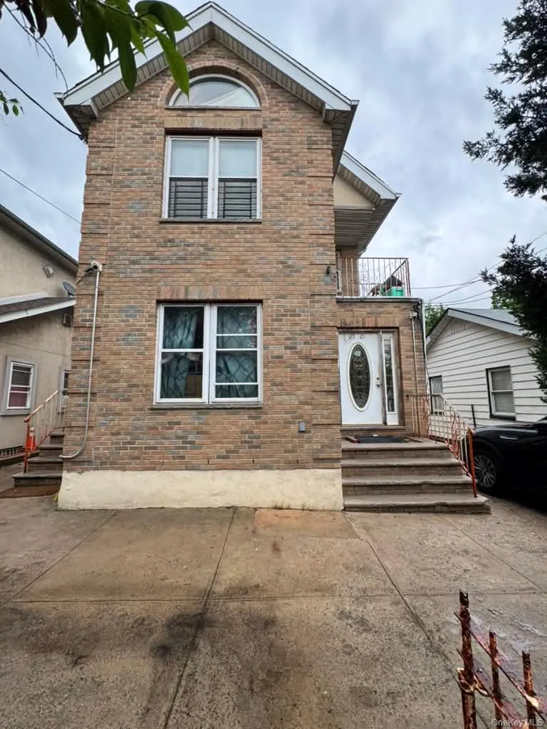 2521 94th Street East Elmhurst, NY 11369