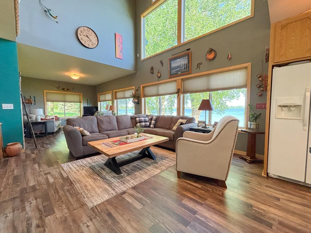 21447 Sunny Drive Fergus Falls, MN 56537