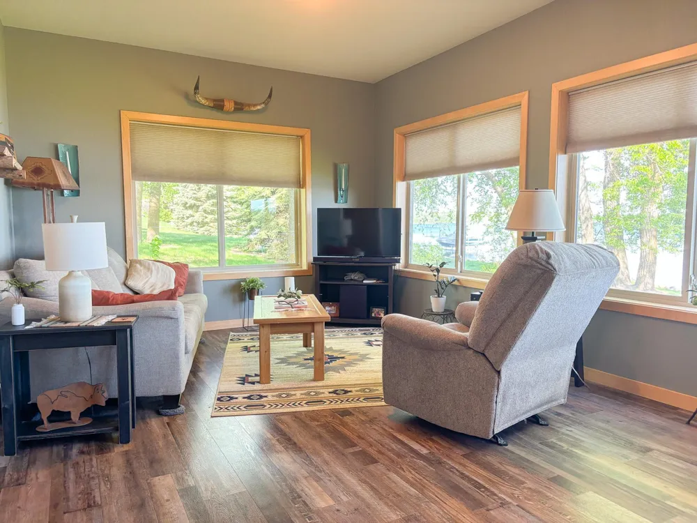 21447 Sunny Drive Fergus Falls, MN 56537
