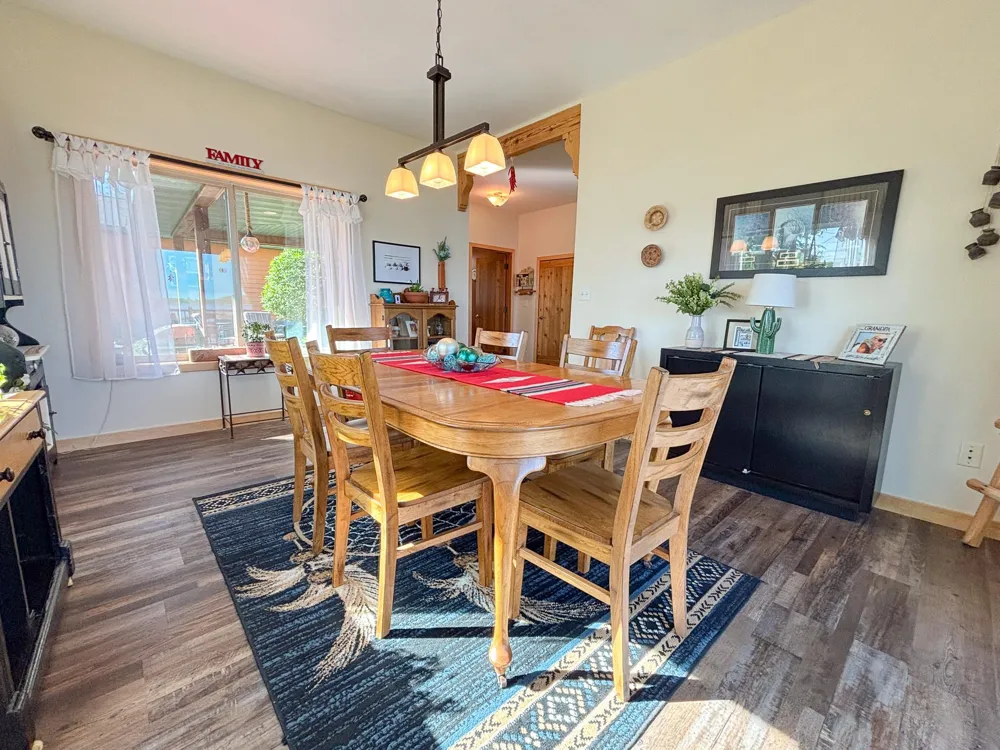 21447 Sunny Drive Fergus Falls, MN 56537