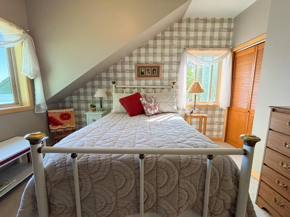 21447 Sunny Drive Fergus Falls, MN 56537