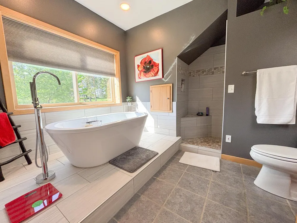 21447 Sunny Drive Fergus Falls, MN 56537