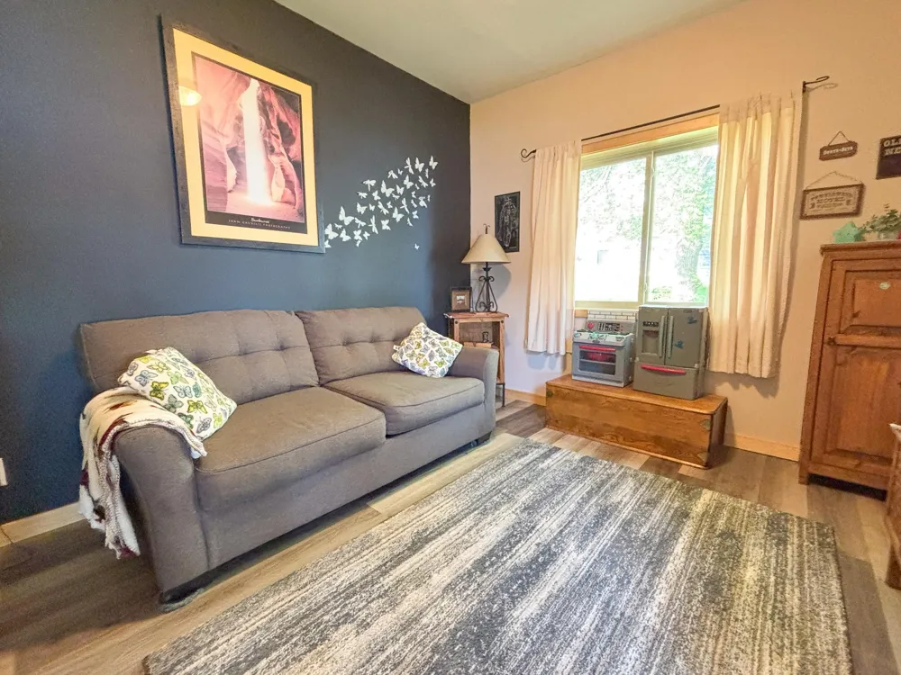 21447 Sunny Drive Fergus Falls, MN 56537