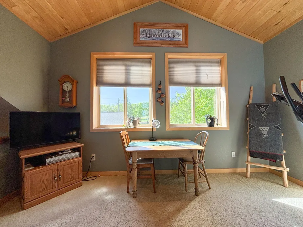 21447 Sunny Drive Fergus Falls, MN 56537
