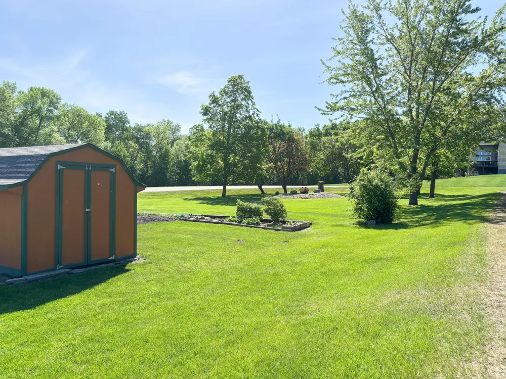 21447 Sunny Drive Fergus Falls, MN 56537