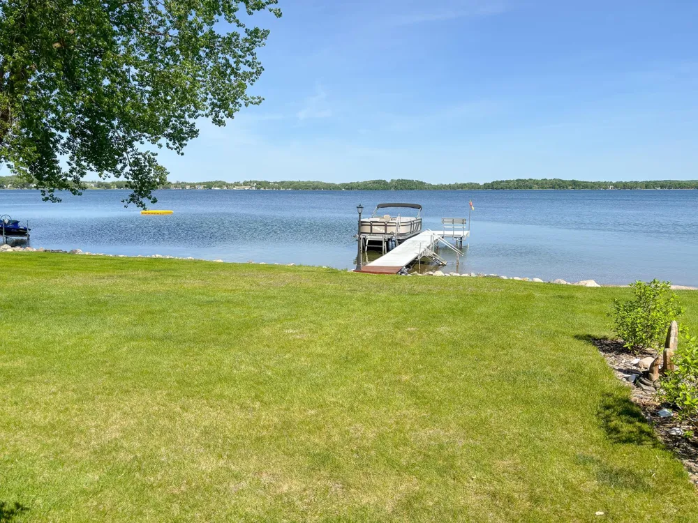 21447 Sunny Drive Fergus Falls, MN 56537