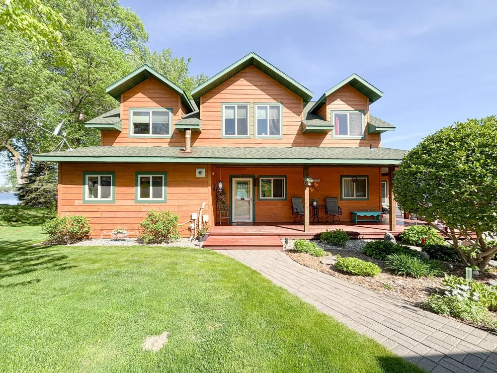 21447 Sunny Drive Fergus Falls, MN 56537