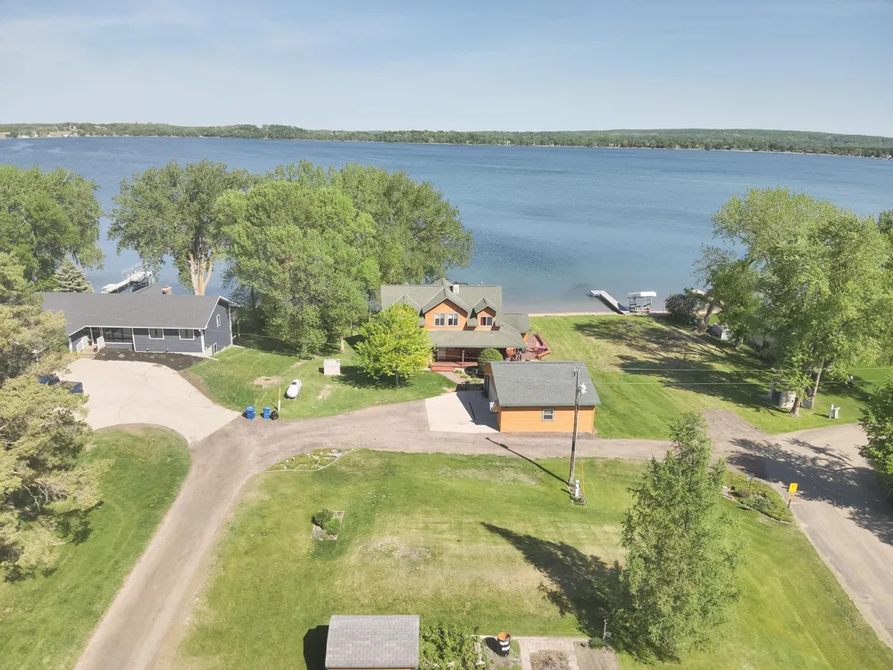 21447 Sunny Drive Fergus Falls, MN 56537