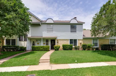 4803 Rollingwood Court