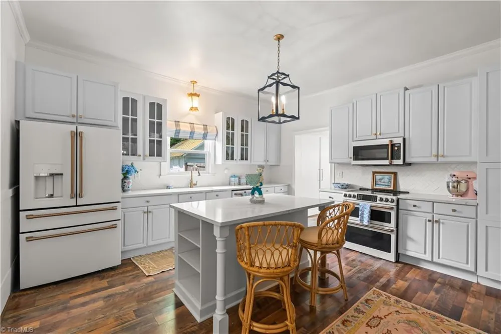 8066 Broad Street Rural Hall, NC 27045