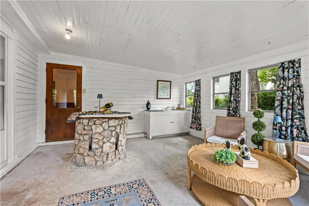 8066 Broad Street Rural Hall, NC 27045