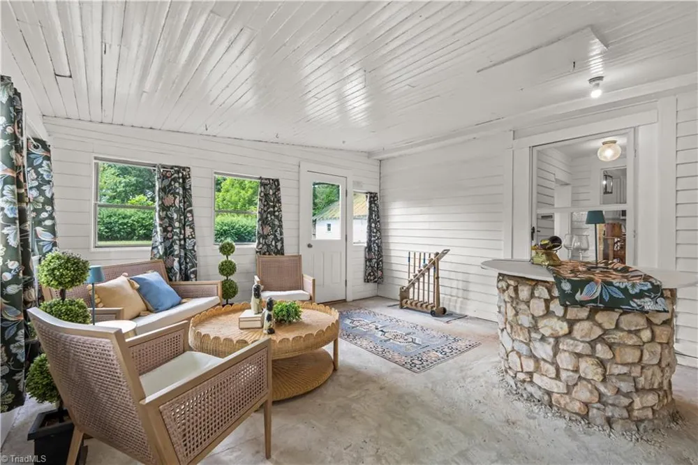 8066 Broad Street Rural Hall, NC 27045
